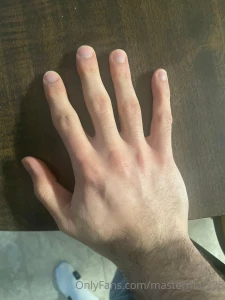 Someone requested some hand pics hahah here worship my hands too too