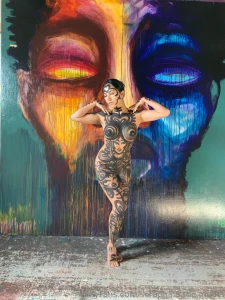 A living piece of art the best part was walking home with artwork part 1