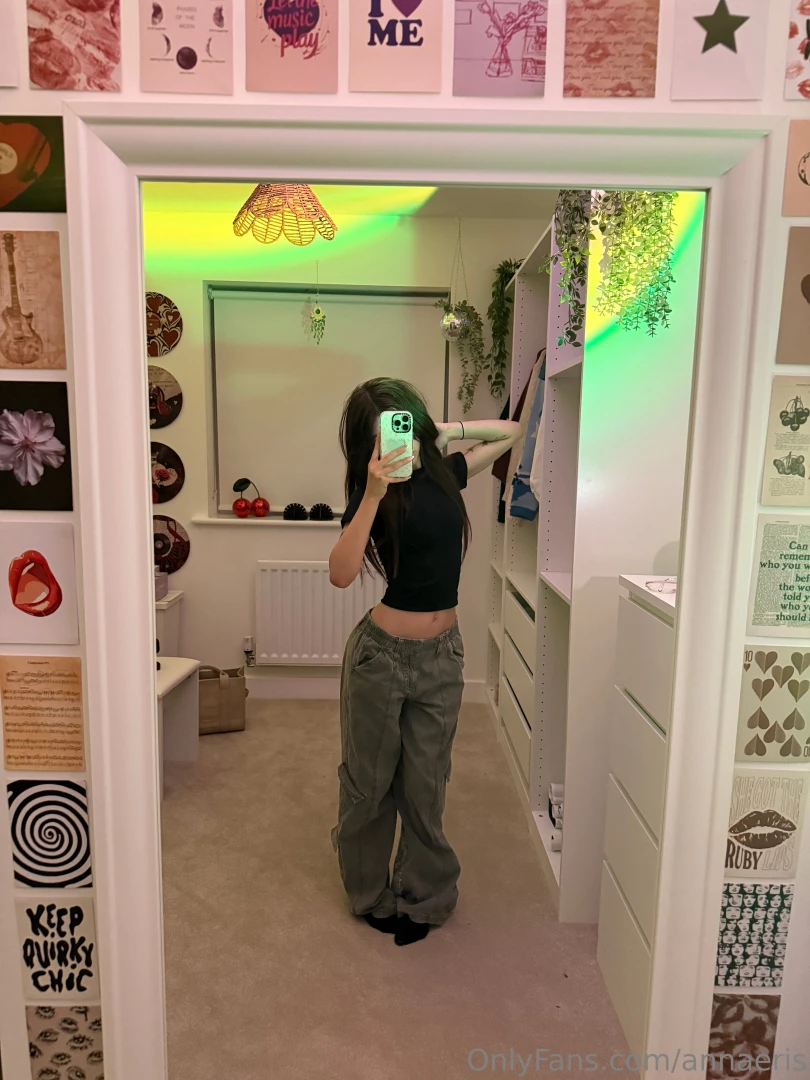 Talk to me nice or i ll sob in ur lap 