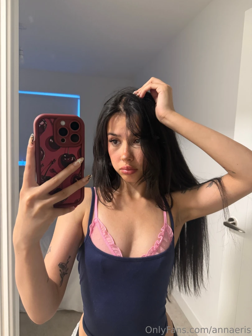 Idc who had you or who wants you you only look better with me and me 