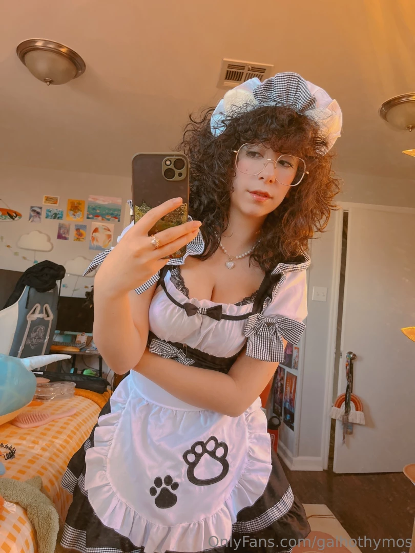 Ok i don t think i ve shown off my tasteful cleavage in this outfit part 1 