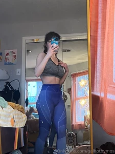 Okkkkkk sorry pls excuse my mandatory working out selfie lmao