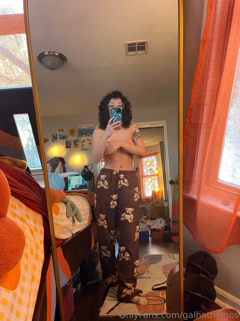 Sorry for all the underboob shoots yall they re just my fave lol do part 1 