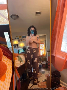 Sorry for all the underboob shoots yall they re just my fave lol do part 1