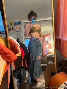 I m a sucker for these in-between-getting-dressed selfies