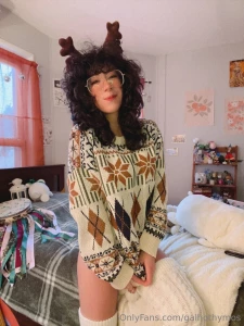 Heheheheh we re celebrating christmas early today with the kiss-mas part 8