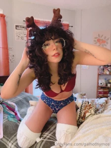 Heheheheh we re celebrating christmas early today with the kiss-mas part 9