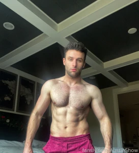Had a good workout this morning love these red shorts new video set