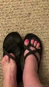 Pink toes and stinky sweaty sandals