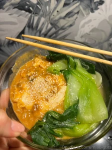 6 pm and i m at my second meal who is this i usually eat first time part 1