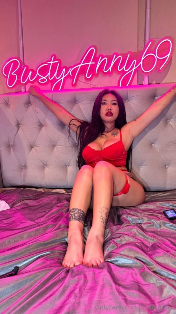 I am bustyanny 