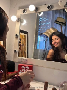 Sometimes makeup feels like meditation no one s talking to you no one