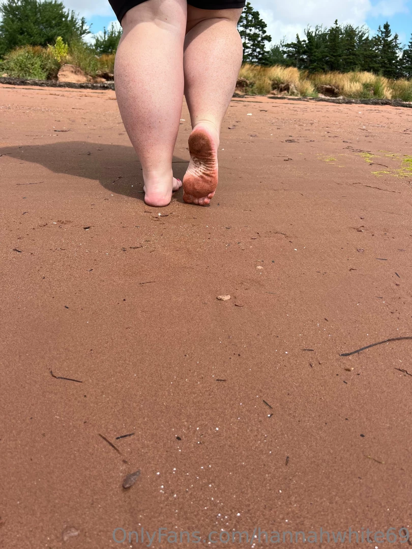Who wants to worship my feet part 1 