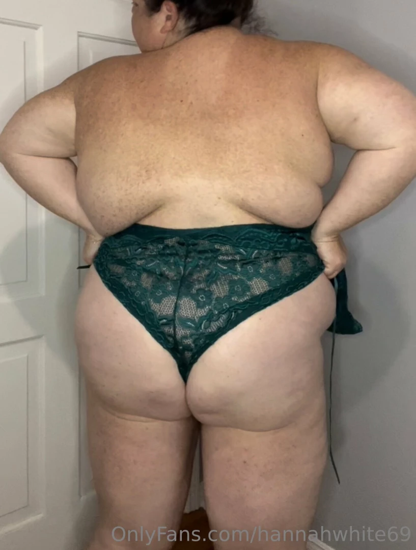 Emerald green happy tuesday part 1 