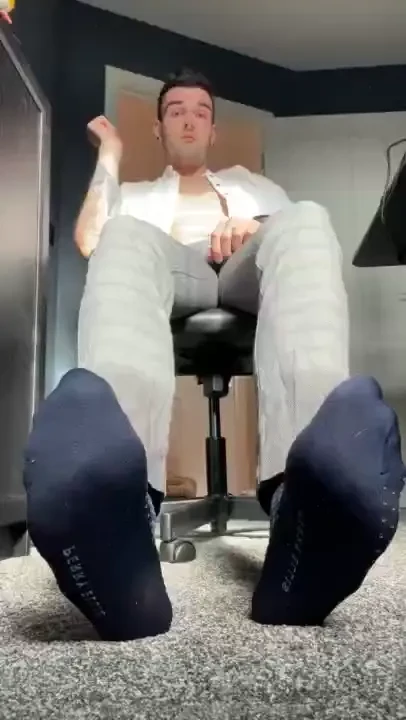 A little lunchtime entertainment for you 