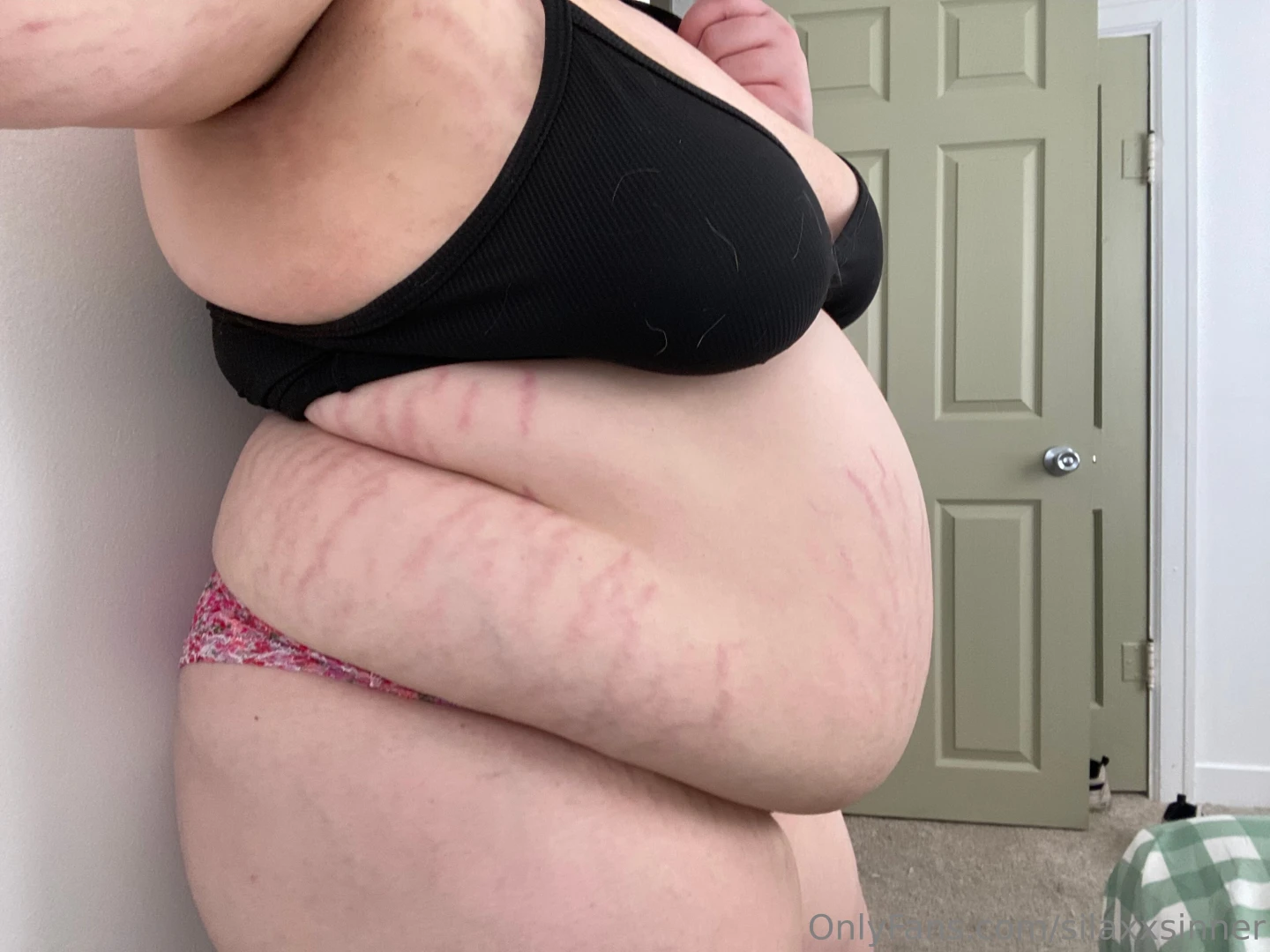 Would you grab my belly sorry about the cat hair i was laying with my 