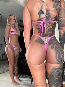 Imagine this booty shaking all over your cock part 33