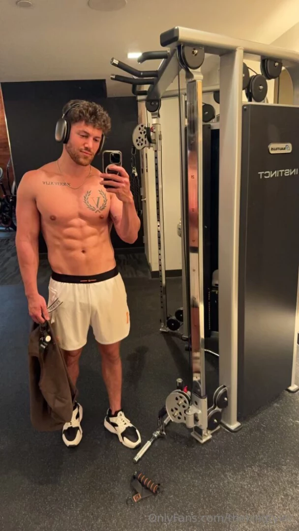 Your king is going live on cb in less than 1 hour who s ready to serve 