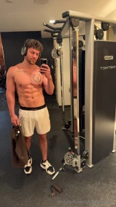 Your king is going live on cb in less than 1 hour who s ready to serve