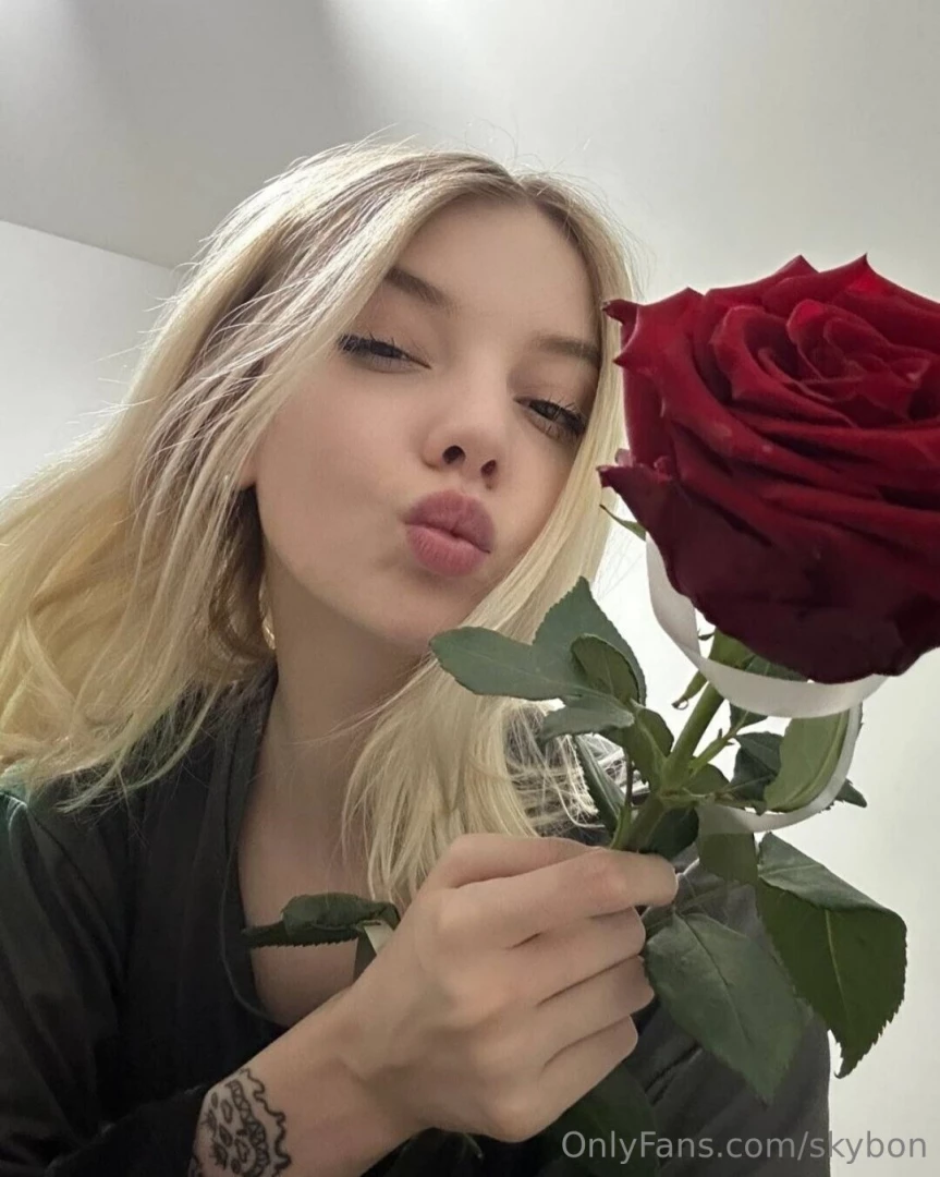 I give this rose to you 