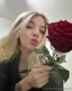 I give this rose to you