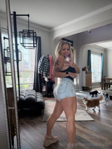 Texasthighs jumped from instagram to onlyfans and she can t wait to part 33