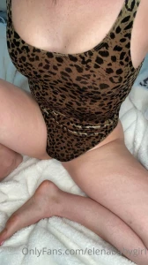 I love it when you can see my ass from the front part 1