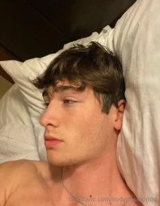 Waiting in bed for you bb come slide into my dms to join me