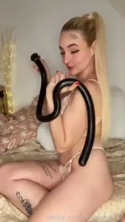 Blonde german sizequeen deepanal deep slinkdildo largedildo bigtoys 