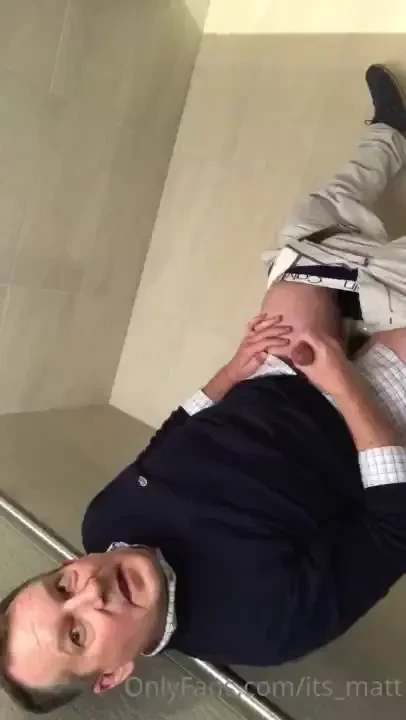 Quick vid while at the office taking a break sadly i missed showing 