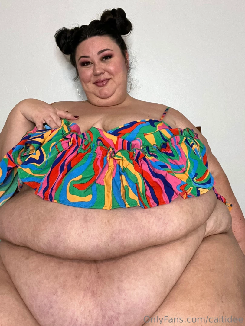 For you only 16 pics 3 5min vid i love being so big and sexy for you i part 2 