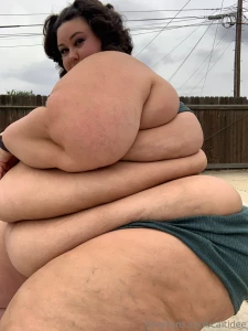 Stroll amp sit 20 pics 4 5 min vid this set includes my full clip part 3