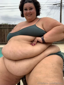 Stroll amp sit 20 pics 4 5 min vid this set includes my full clip part 1