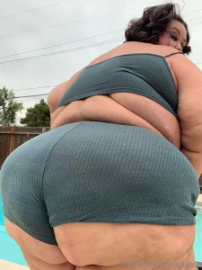 Stroll amp sit 20 pics 4 5 min vid this set includes my full clip part 12