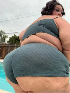 Stroll amp sit 20 pics 4 5 min vid this set includes my full clip part 7