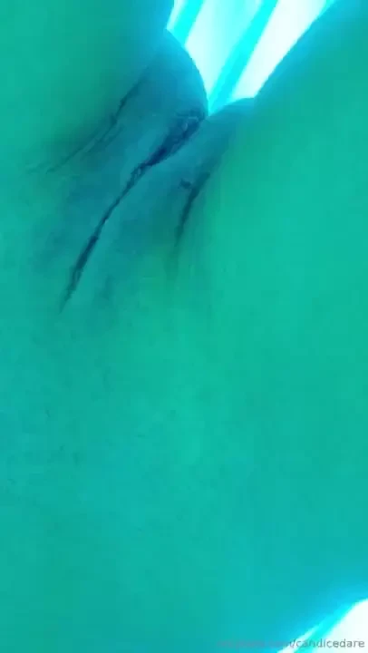 Touching myself in the tanning bed 