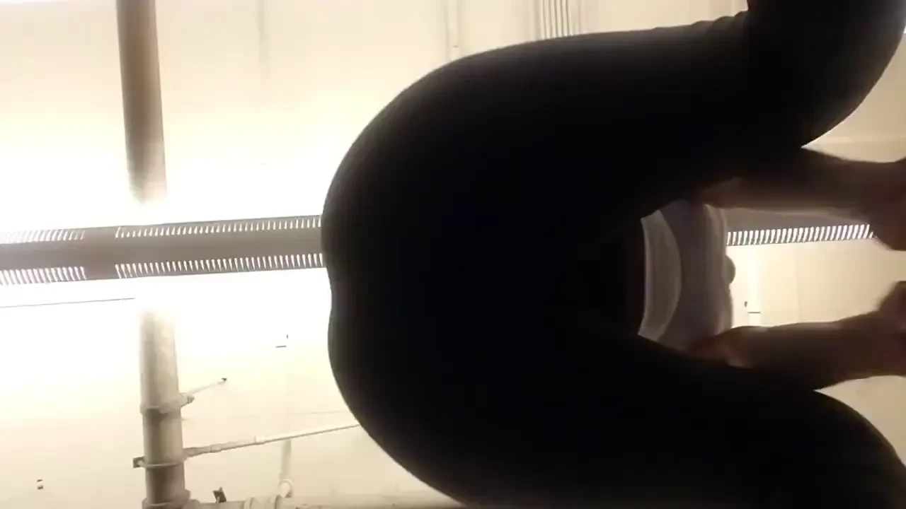 Really squeezing my glutes 