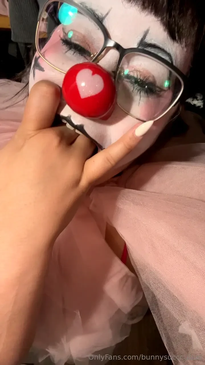 I made this clown ruff and it s much too big 