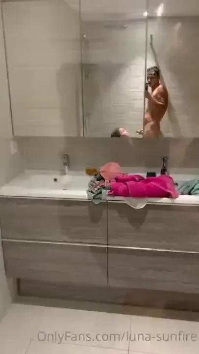 A little bit of french for you to practice on adore les miroirs et les 