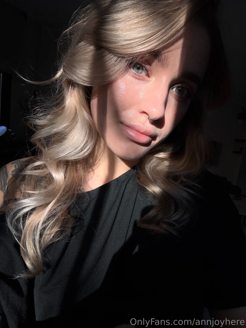 I love spain cuz even in november you can dance half naked with an 