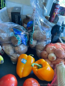 Omg would you believe my friend gave me all this good produce wow i part 5