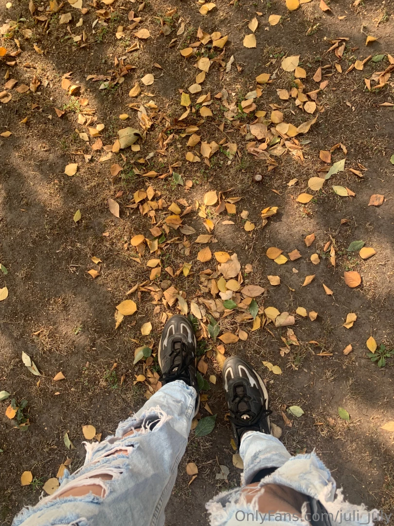 Although i don t really like autumn but the weather is fantastic right 