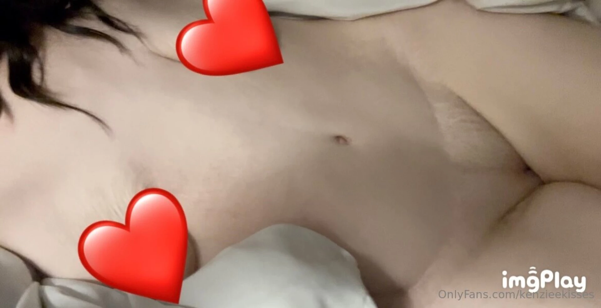 Laying in bed playing with my saggy tits and showing off my pussy 