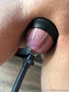 Pussy sucking part 1