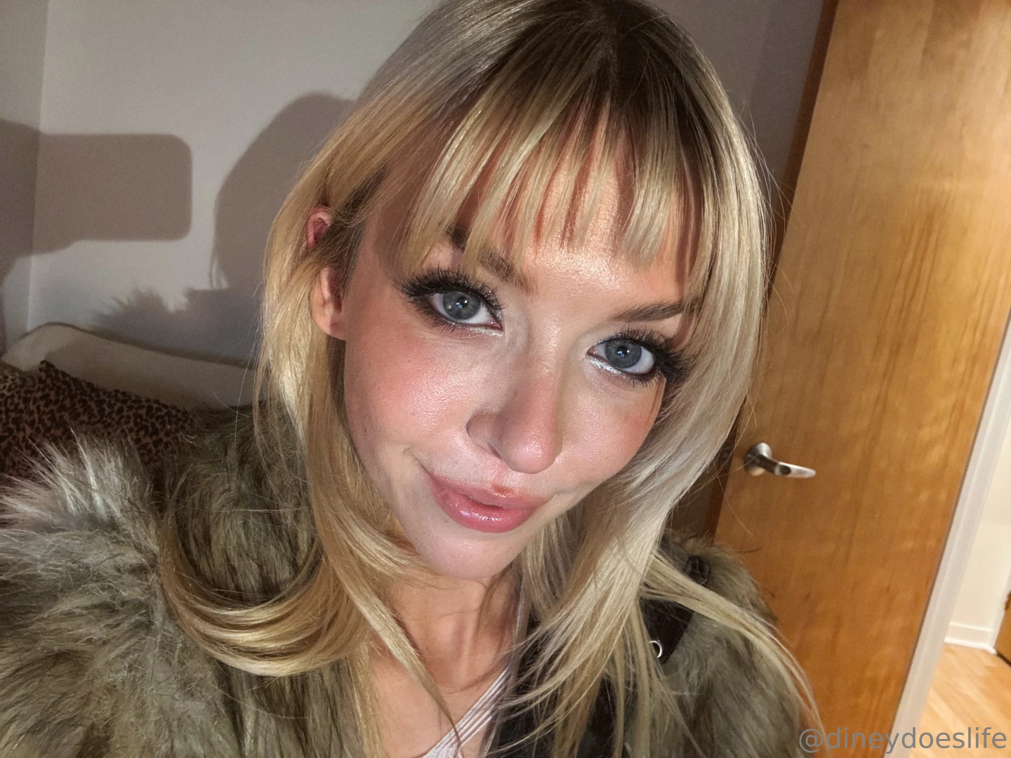 I m shy when i wear makeup 