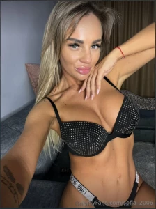 Horny 18y o gabbiejoyfree just turned her page free gabbiejoyfree is part 160