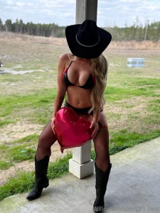 You could always order a gfe for friday if you re alone