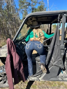 Out here soaking up the sun and feeling free just me nature and a part 1