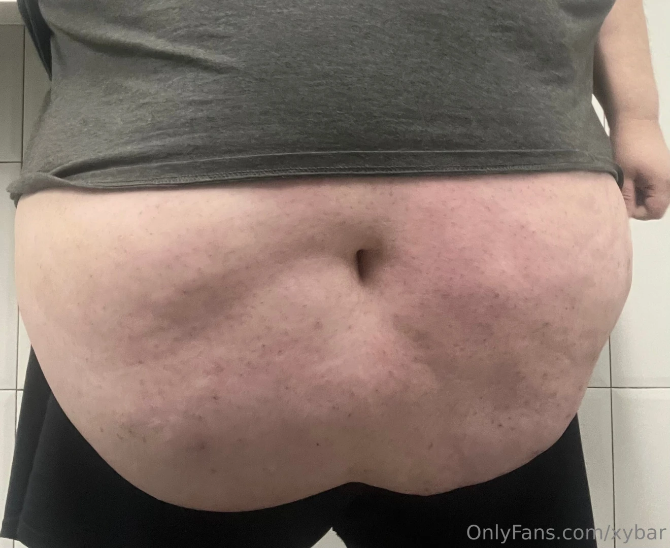 Brb outgrowing all my shirts 