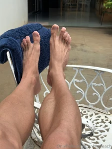 My feet need to be licked part 1